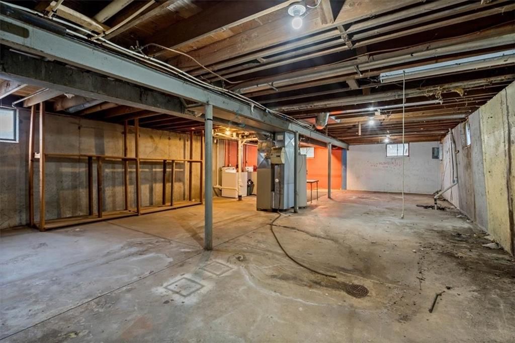 Photo 22 of 31 - 8704 W 88th Street
