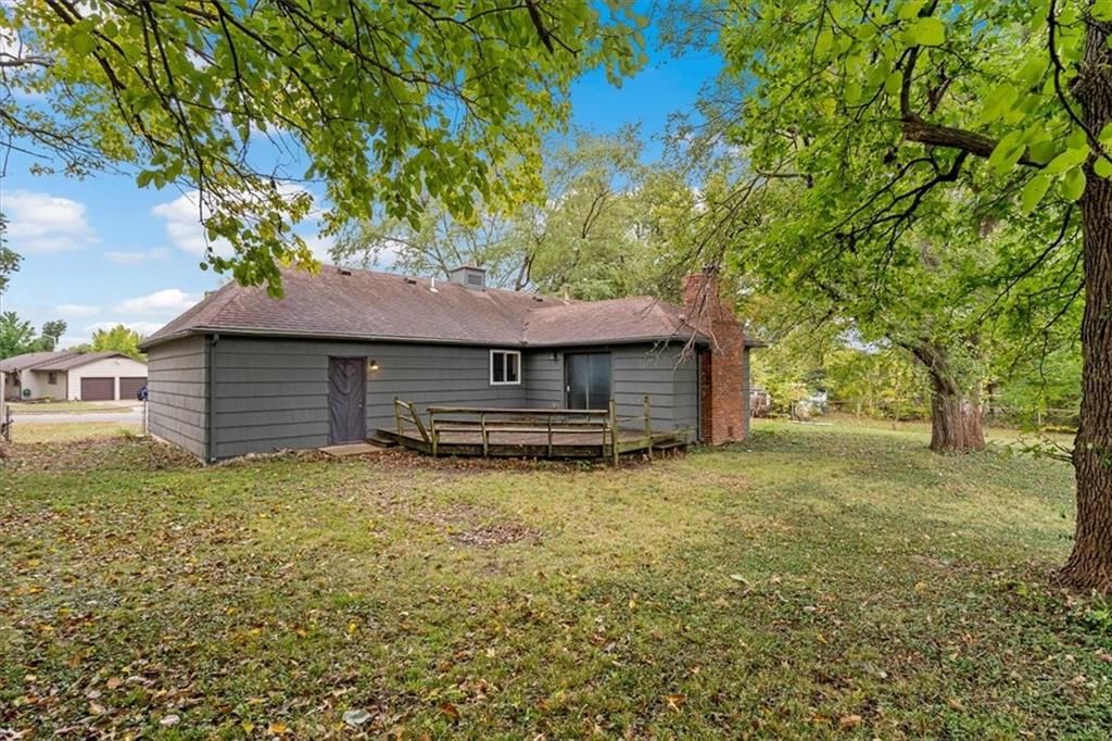 Photo 26 of 31 - 8704 W 88th Street