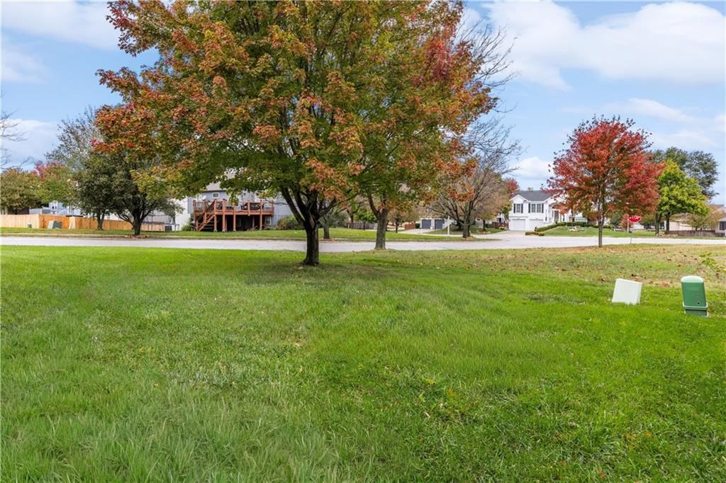 1864 W Concord Drive — photo 36