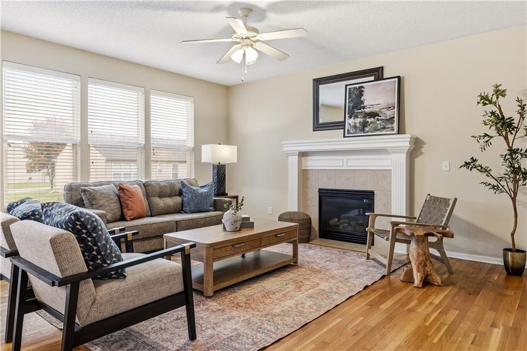 1864 W Concord Drive — photo 7