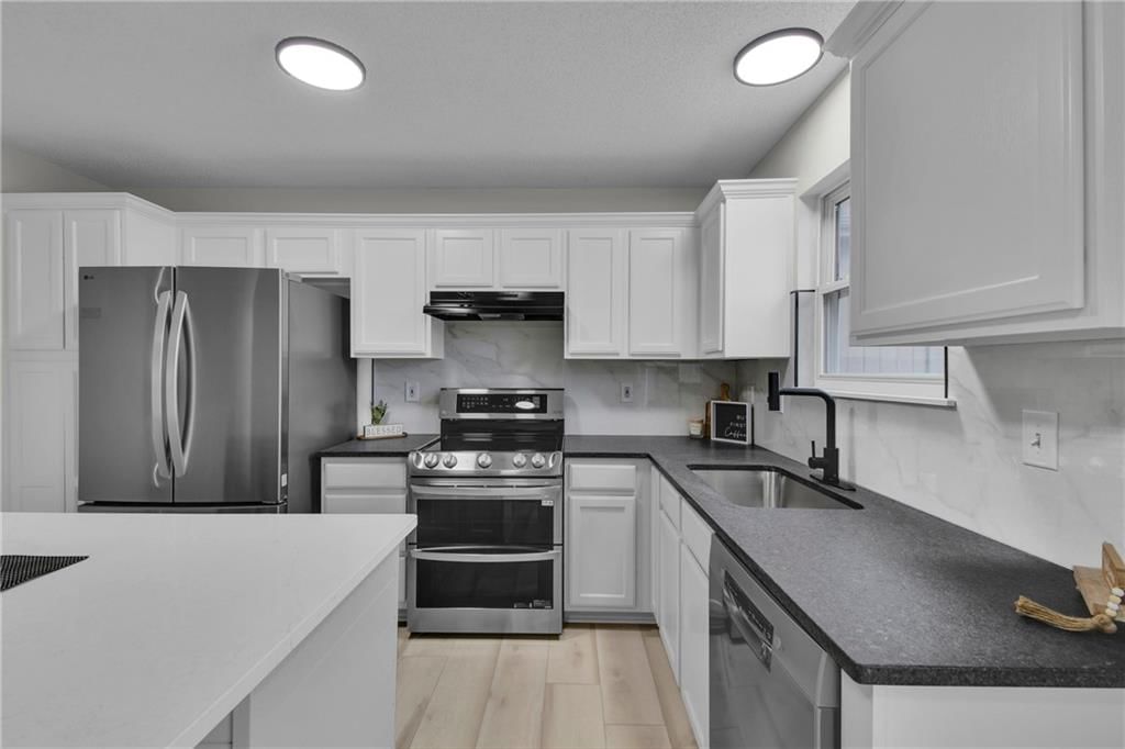218 NW 113th Street — photo 9