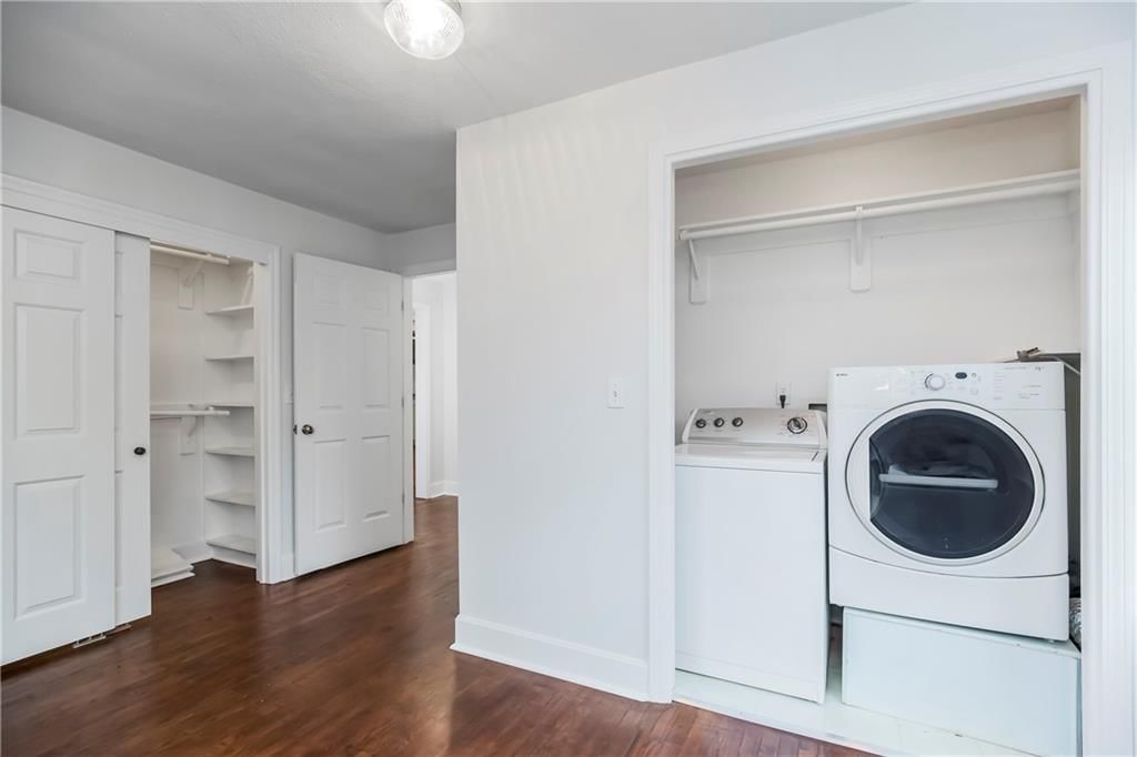 513 E Poplar Street — photo 12