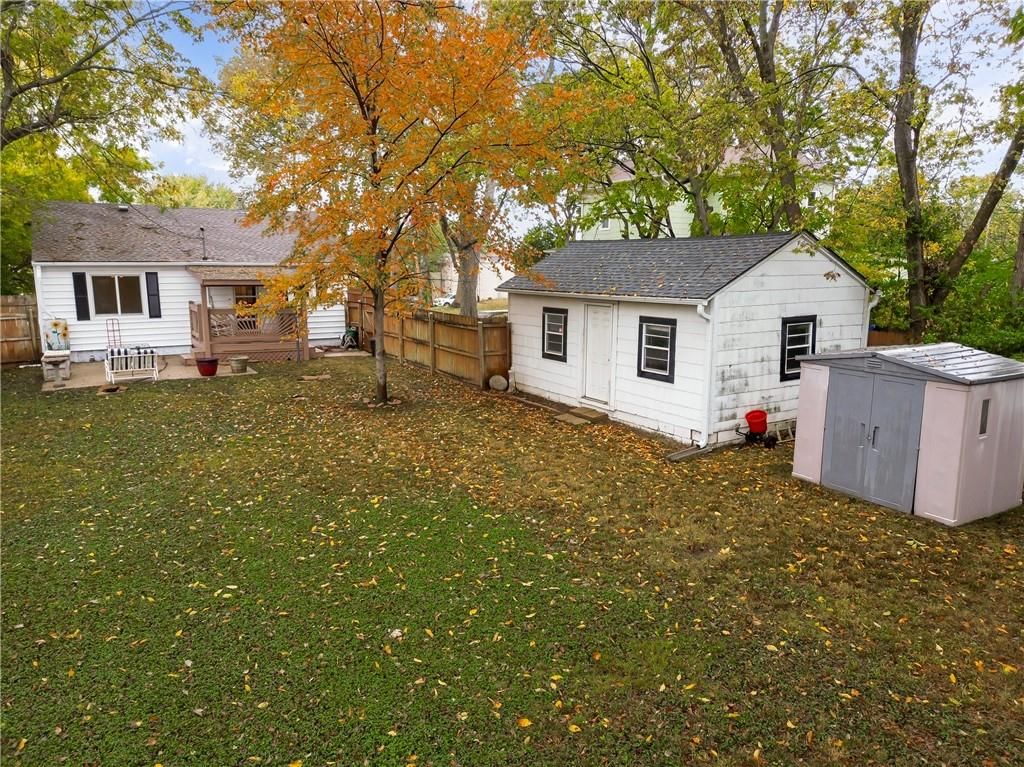 513 E Poplar Street — photo 20