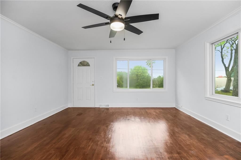 513 E Poplar Street — photo 5