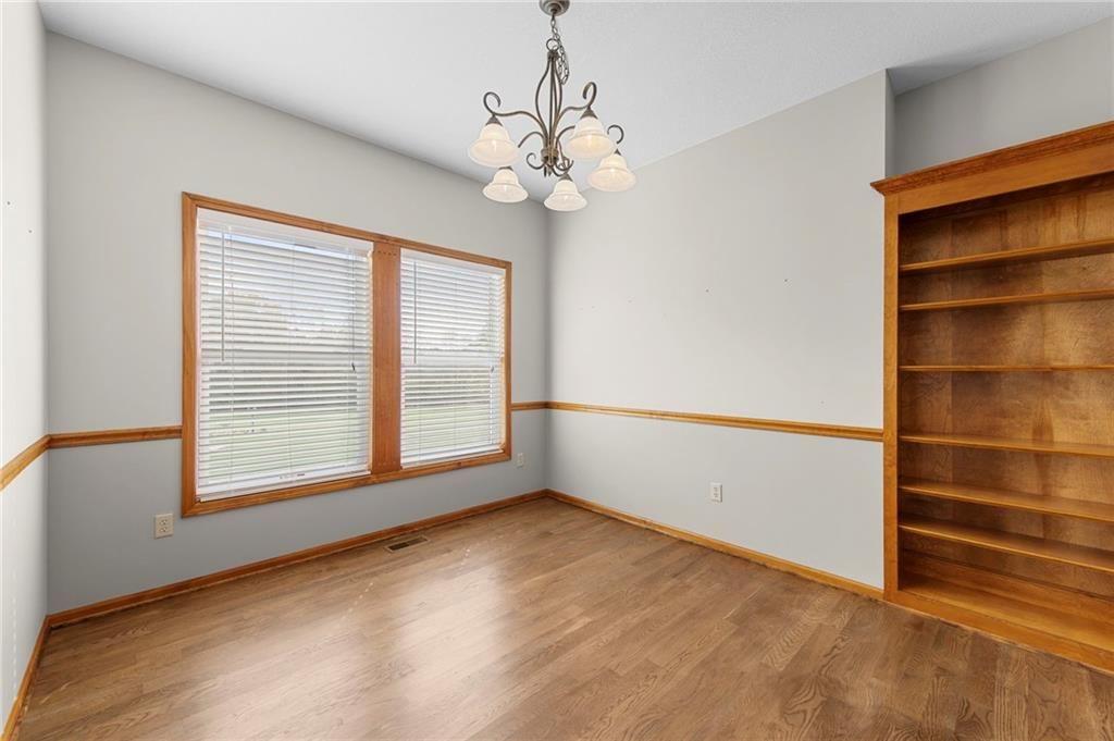 1123 SW Hoke Drive — photo 6