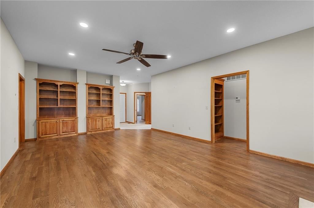 1123 SW Hoke Drive — photo 7