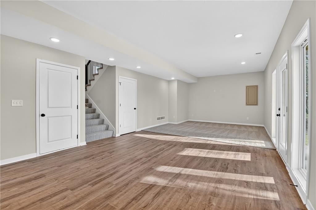 1336 N Holland Drive — photo 33