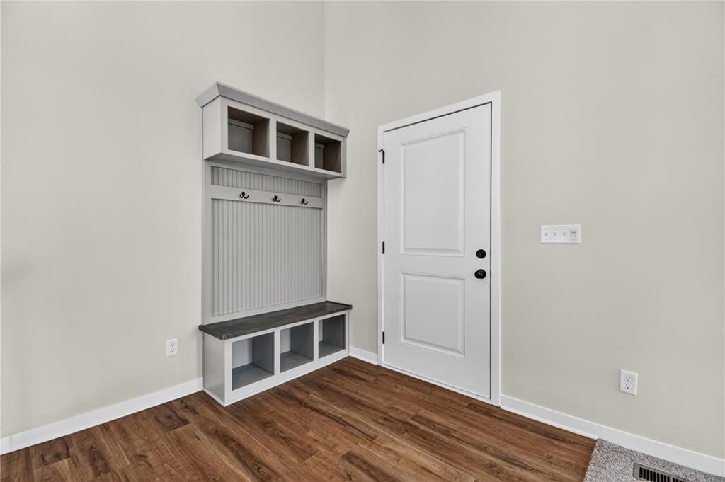1336 N Holland Drive — photo 6