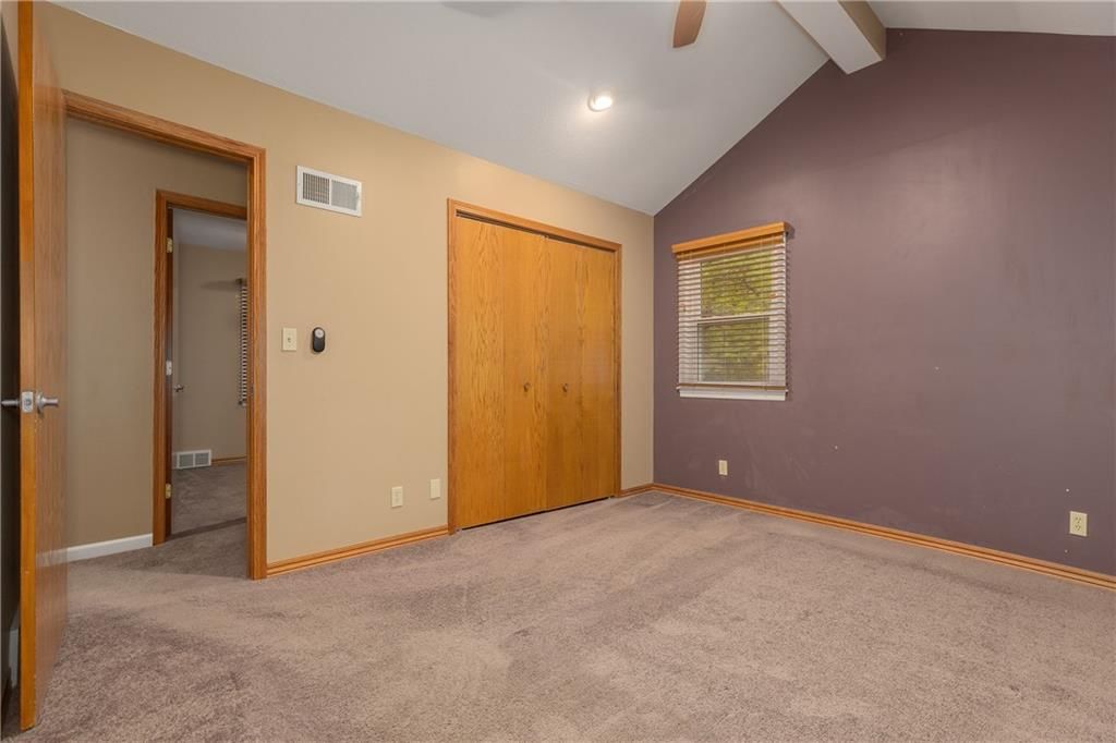 9664 Roe Avenue — photo 17