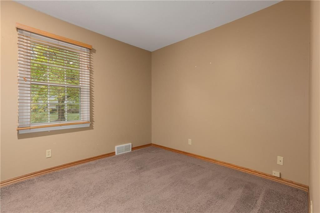 9664 Roe Avenue — photo 21