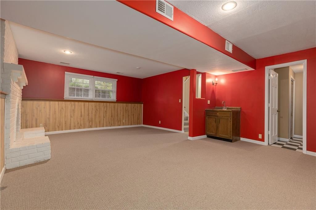 9664 Roe Avenue — photo 27
