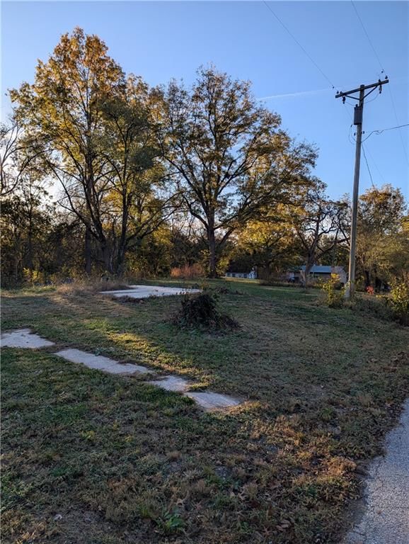 201 S Jackson Street, Freeman, MO