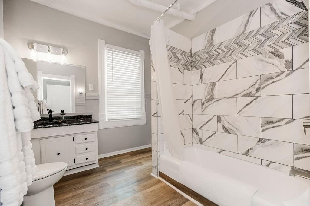 3951 Warwick Street — photo 23