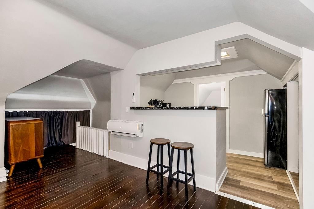 3951 Warwick Street — photo 44