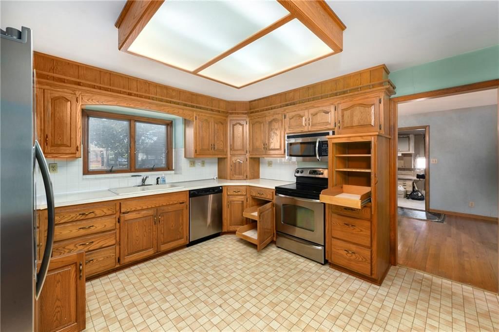 1326 E 126th Street — photo 11