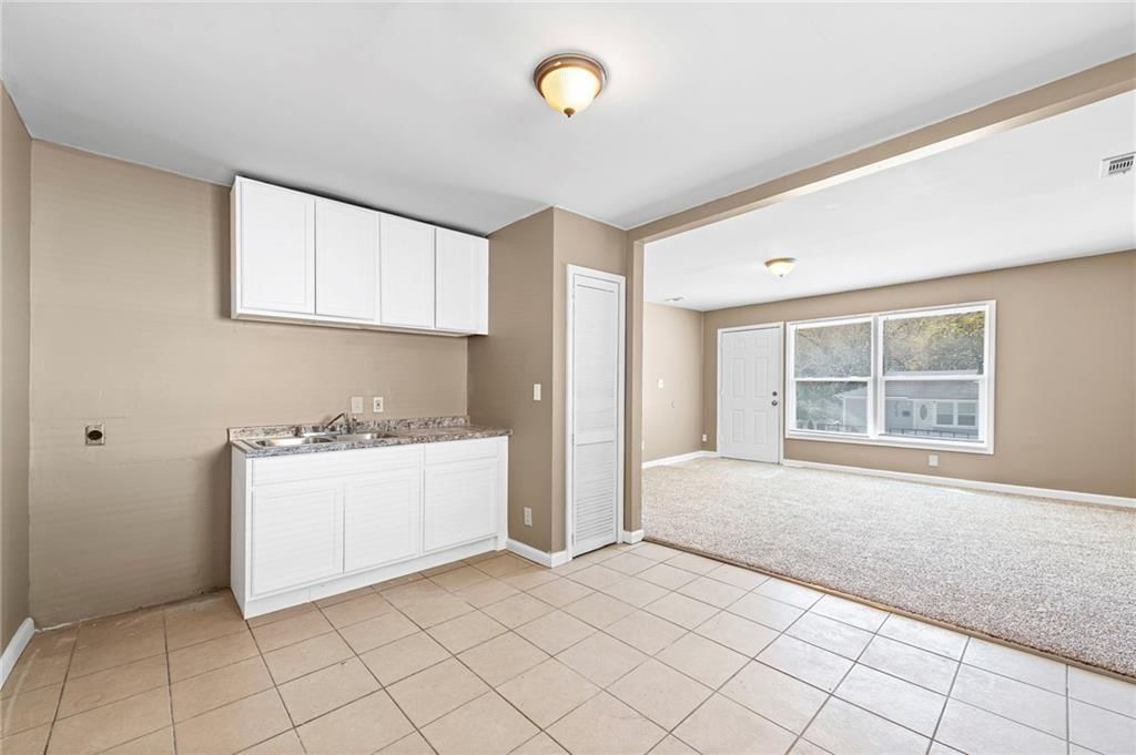 3633 Norton Avenue — photo 8