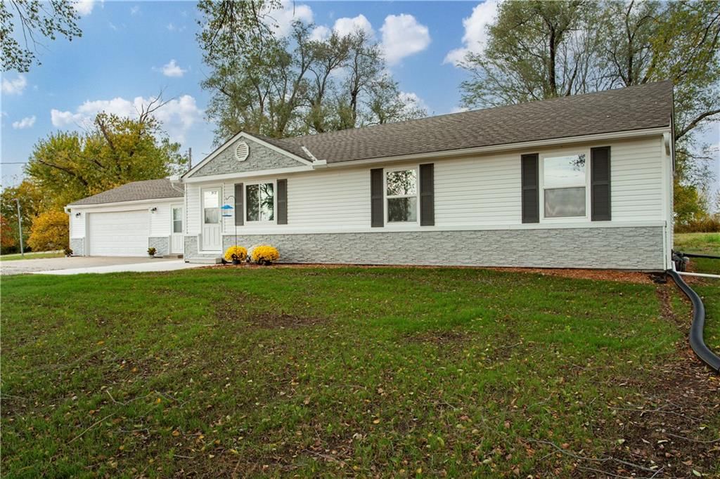 730 E Cambridge Road — photo 2