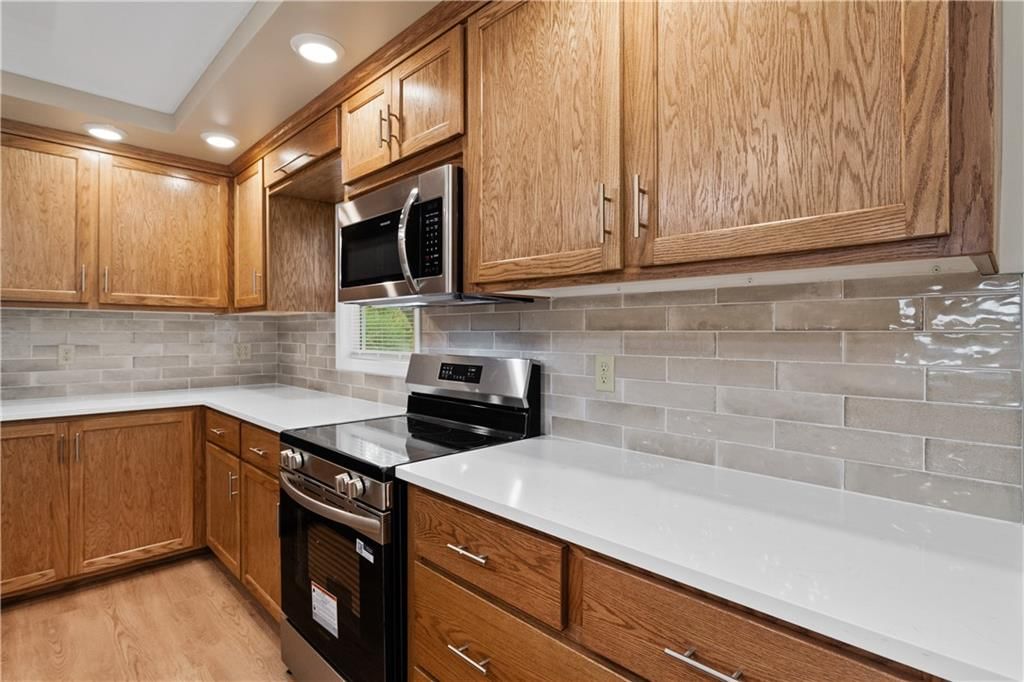 730 E Cambridge Road — photo 19