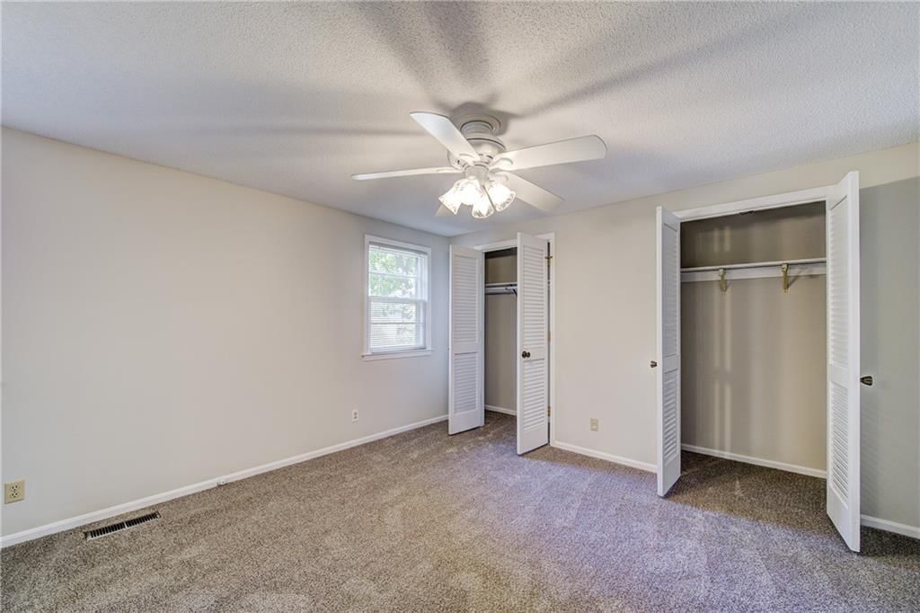 10220 Gillette Street — photo 10