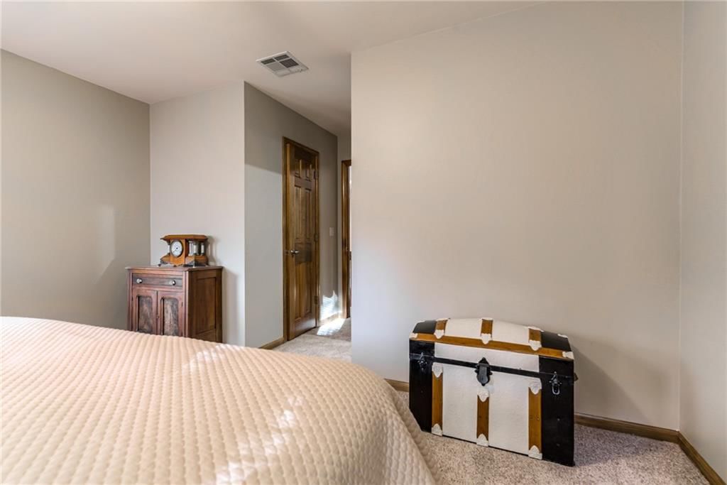 11501 Hemlock Street — photo 31