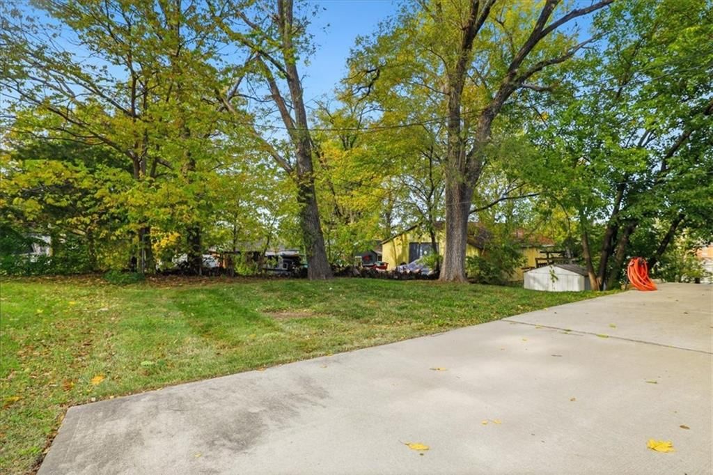 1004 Mary Kay Lane — photo 19