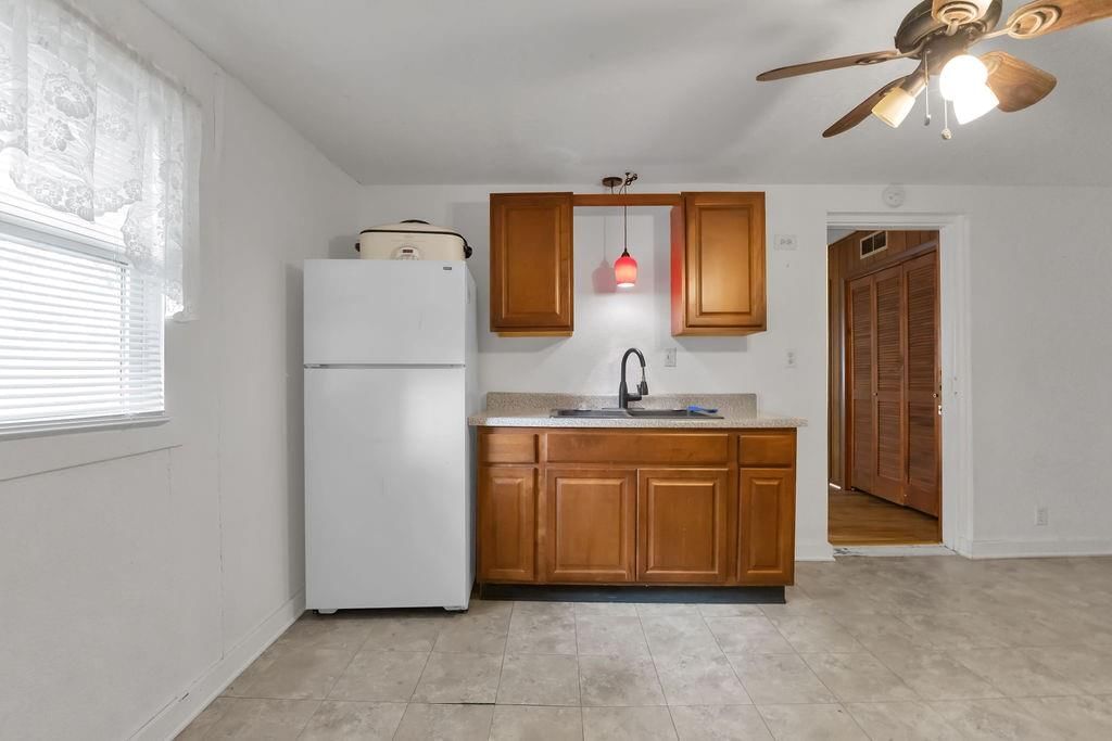 732 N 24th Street — photo 31