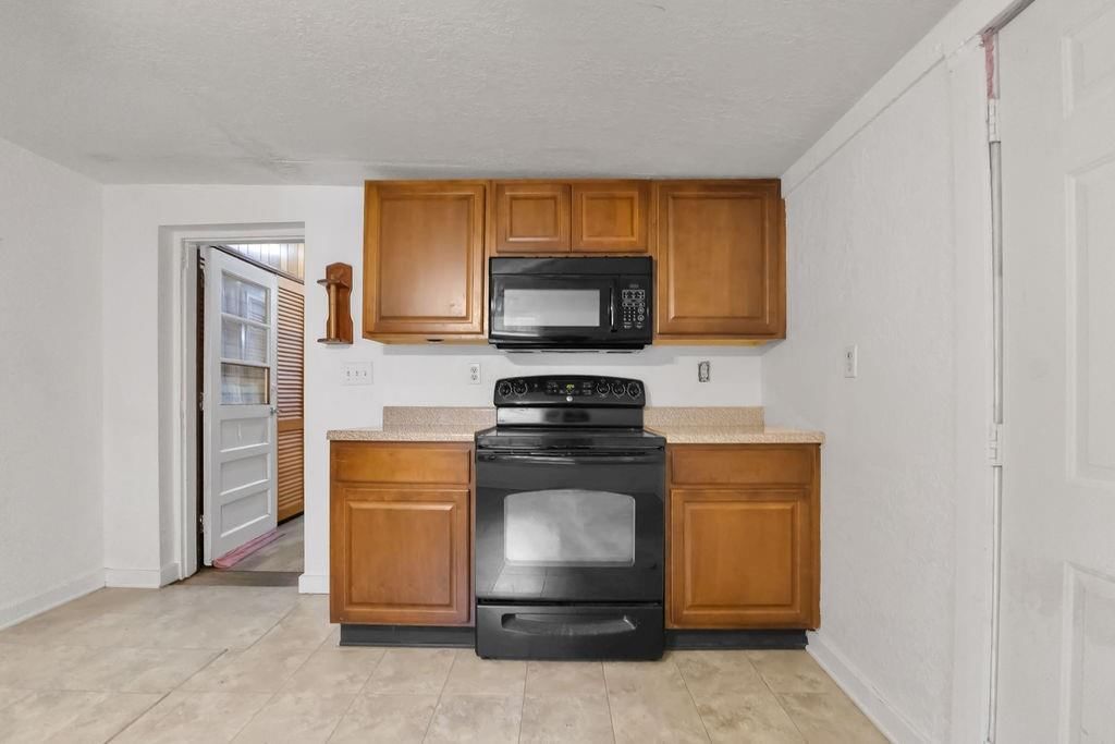 732 N 24th Street — photo 32