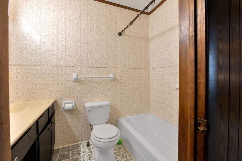 732 N 24th Street — photo 36