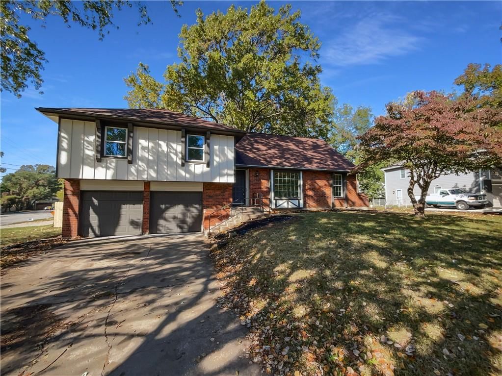 9432 Carter Drive, Overland Park, KS