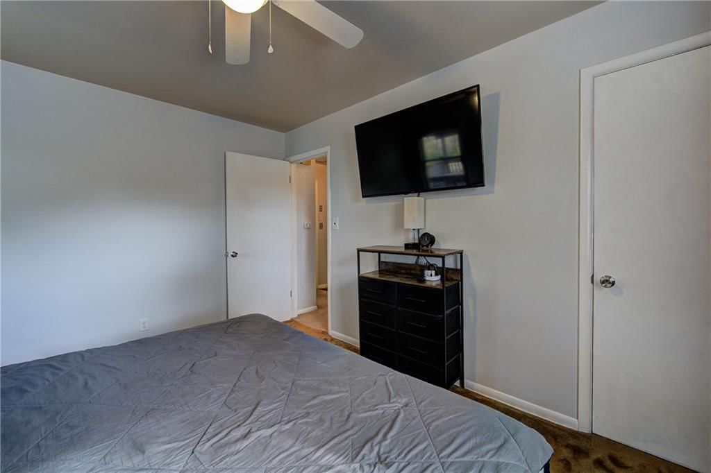 1400 S Kings Highway — photo 12