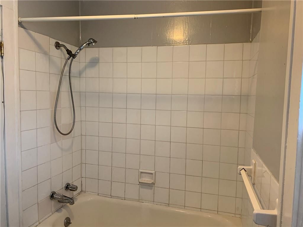Photo 10 of 19 - 4117 Charlotte Street