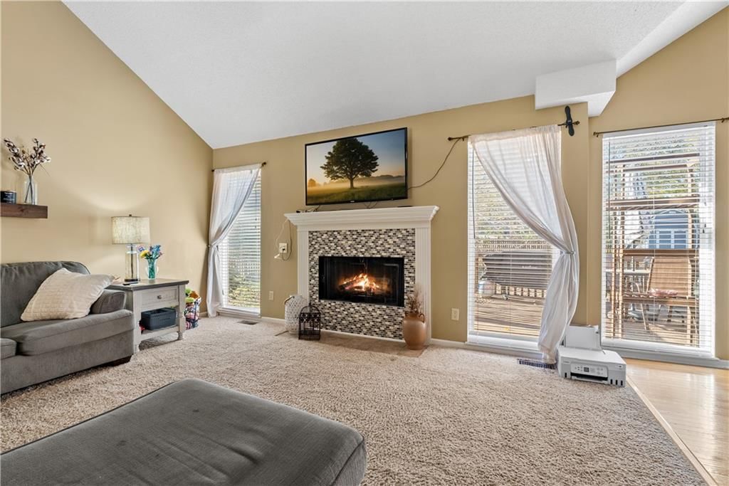 912 SW Foxtail Drive — photo 4