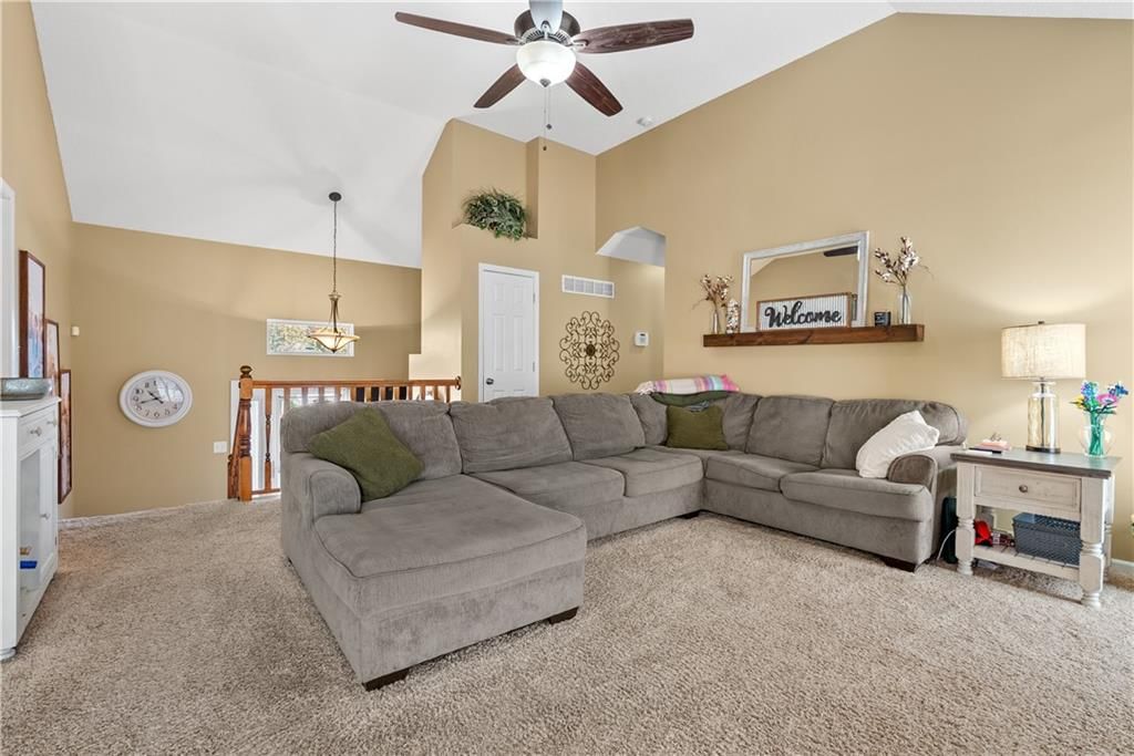 912 SW Foxtail Drive — photo 7