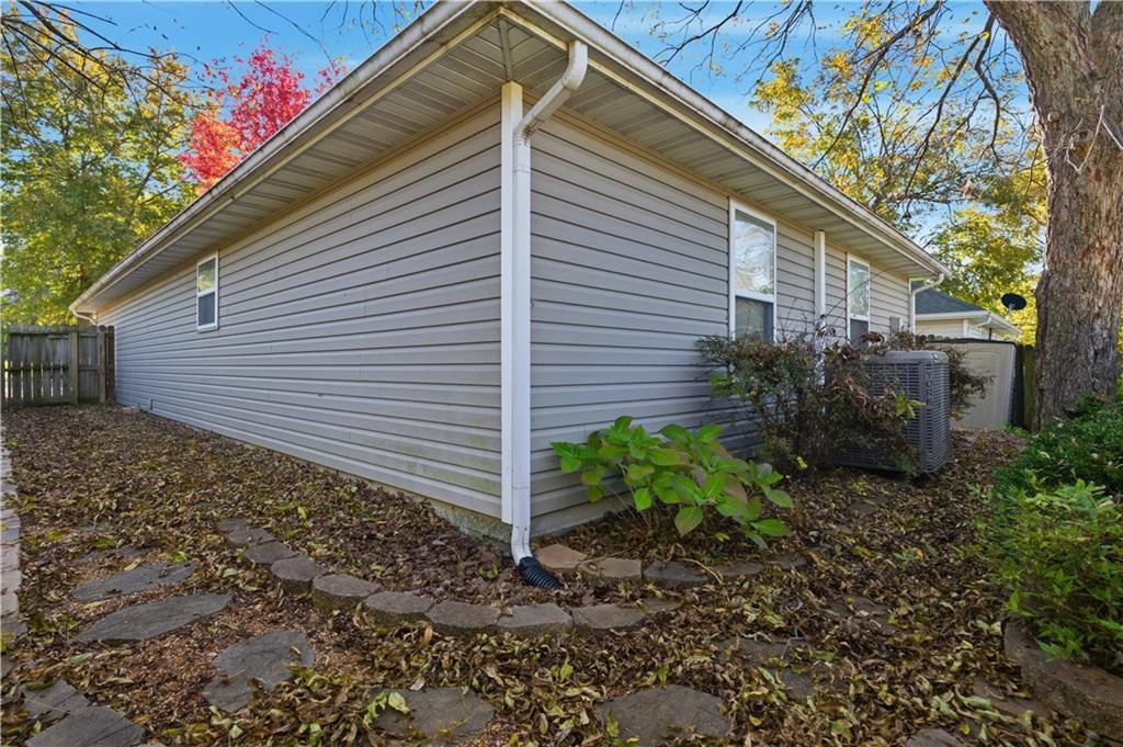 605 N West Street — photo 30