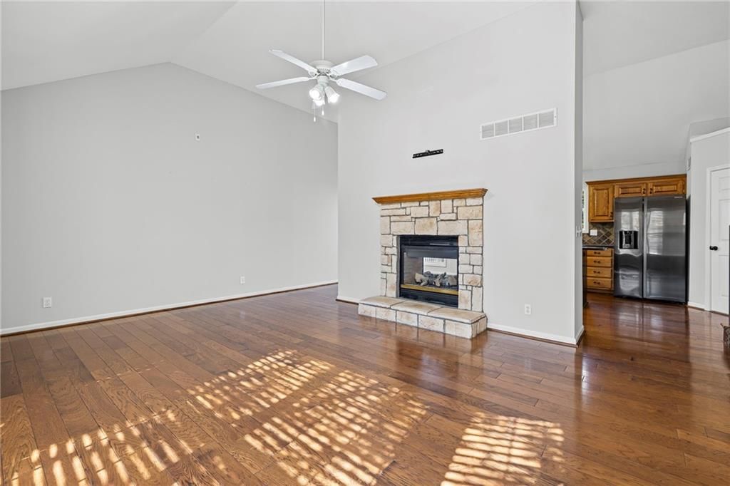 952 E Oak Crest Drive — photo 7