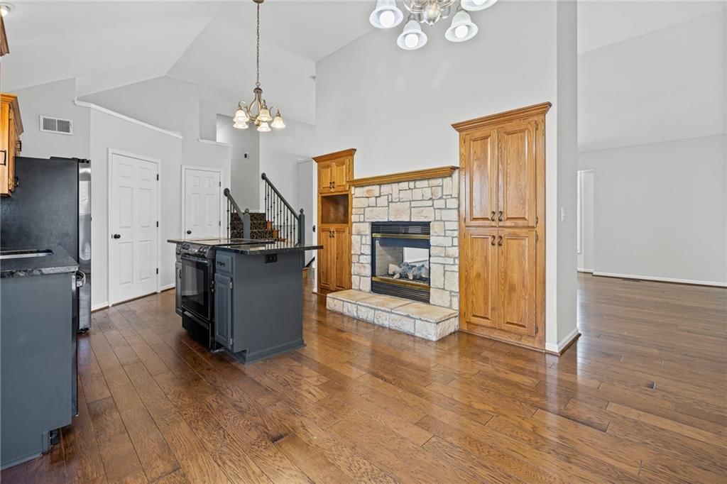 952 E Oak Crest Drive — photo 8