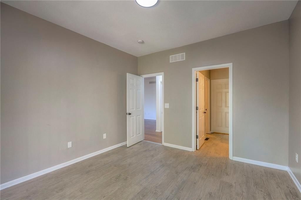 10408 E 45th Terrace — photo 14