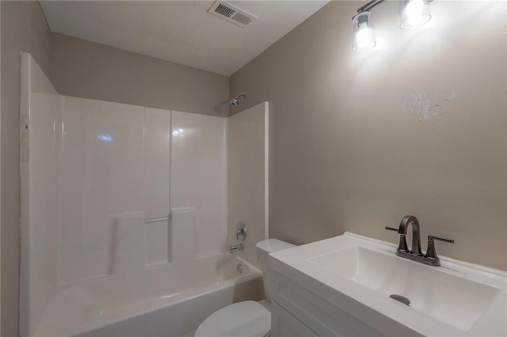 10408 E 45th Terrace — photo 29