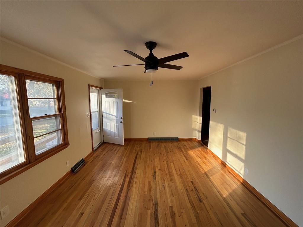 412 N Prewitt Street — photo 2