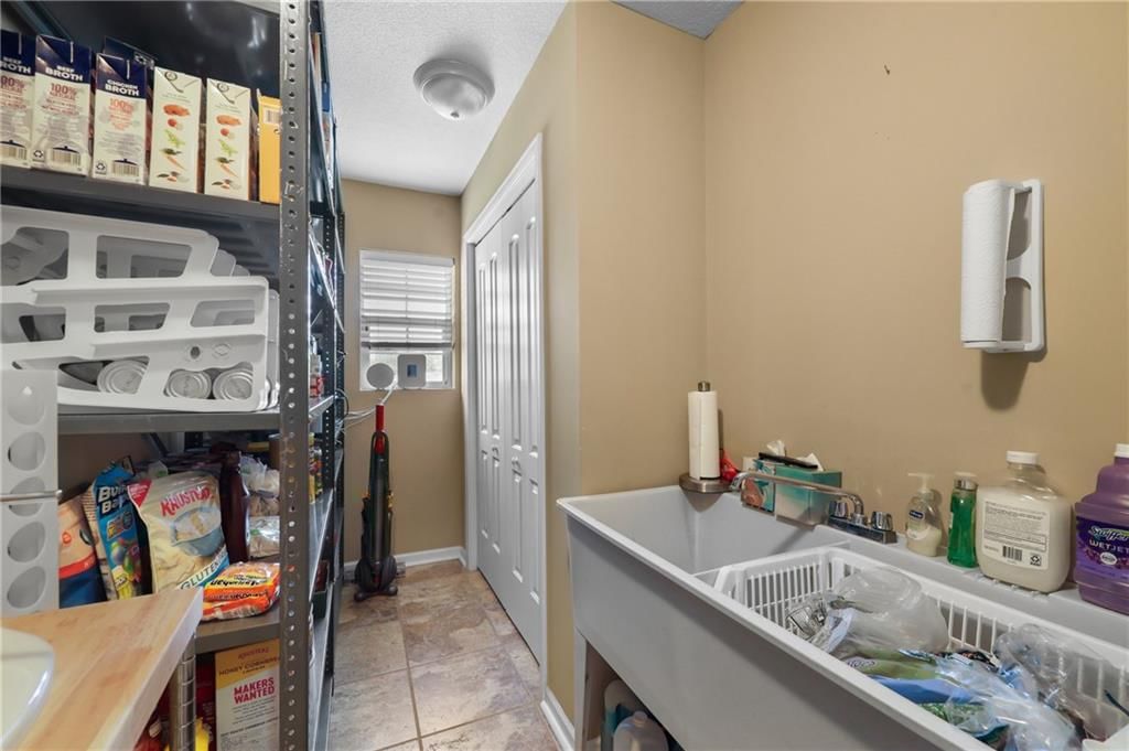 4165 Country Squire Road — photo 39