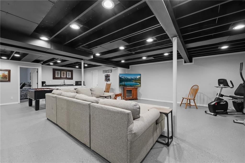4165 Country Squire Road — photo 46