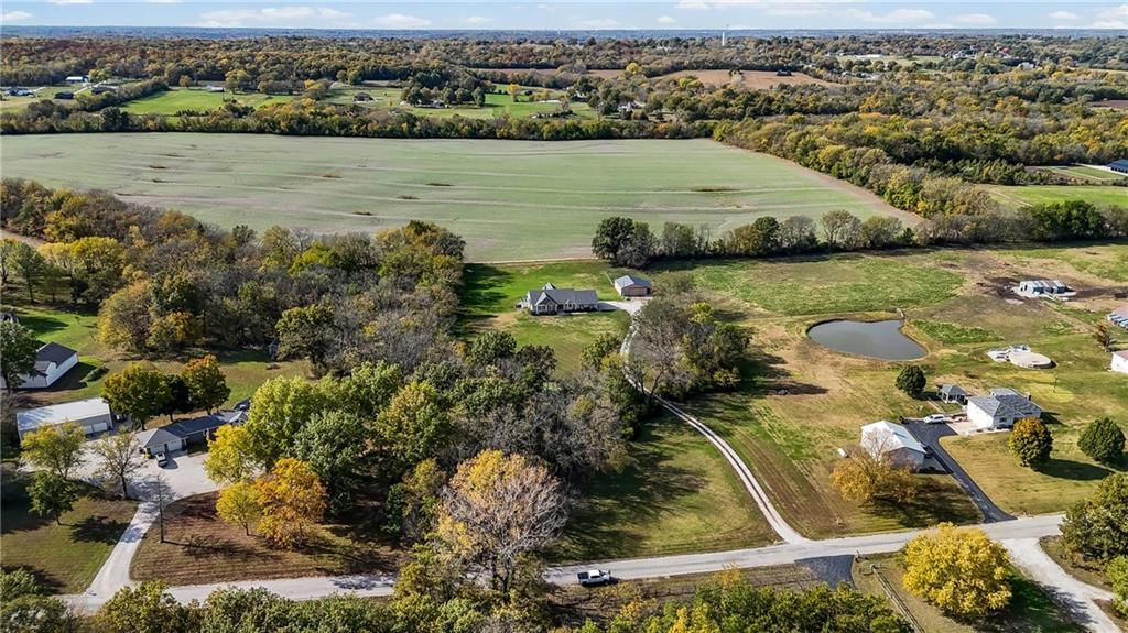 4165 Country Squire Road — photo 59