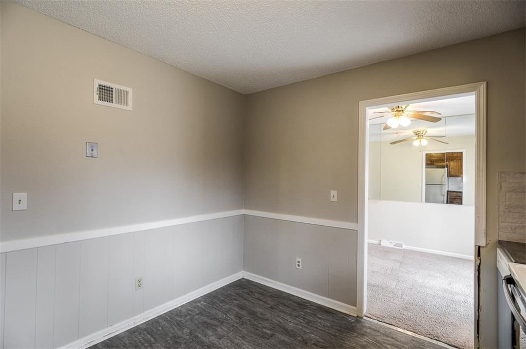 11601 Manchester Avenue — photo 14