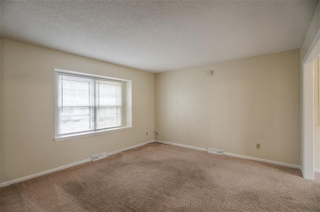 11601 Manchester Avenue — photo 5