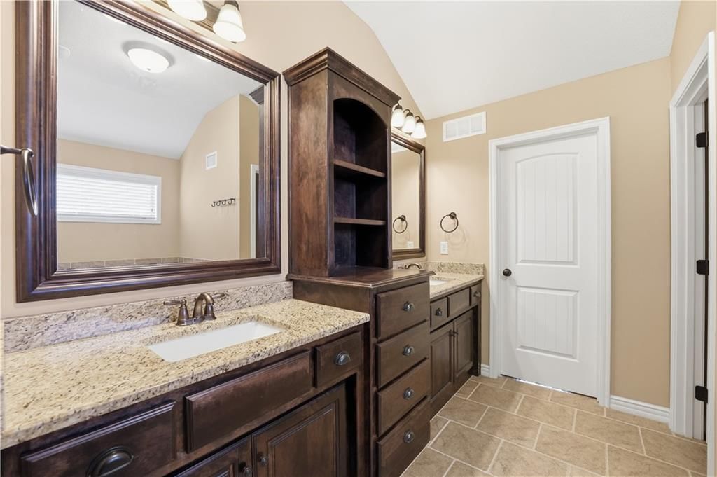 1520 SW 41st Street — photo 26