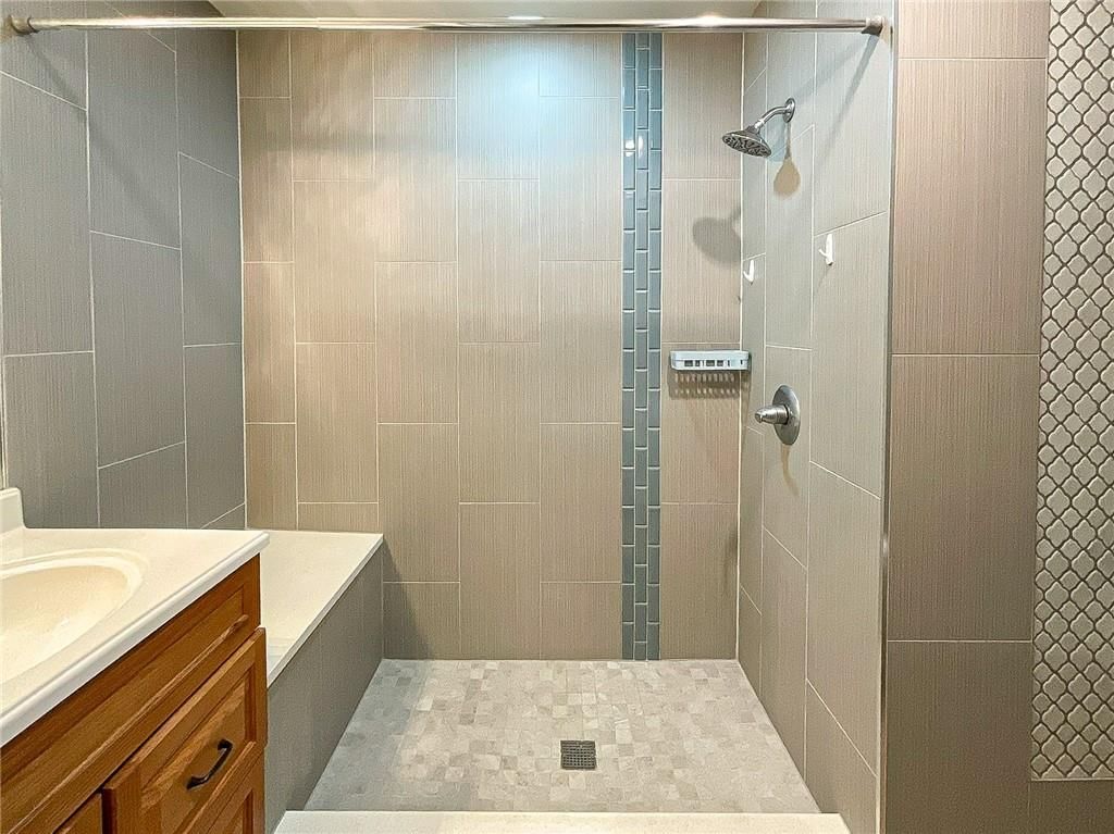 2531 Maplewood Lane — photo 14