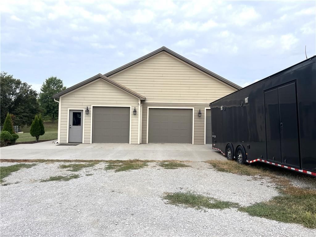 8518 Liv 503 N/A — photo 41