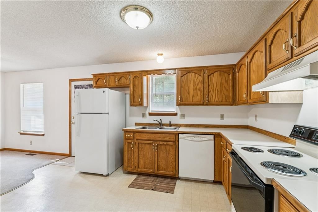1023 N Van Mar Drive — photo 11