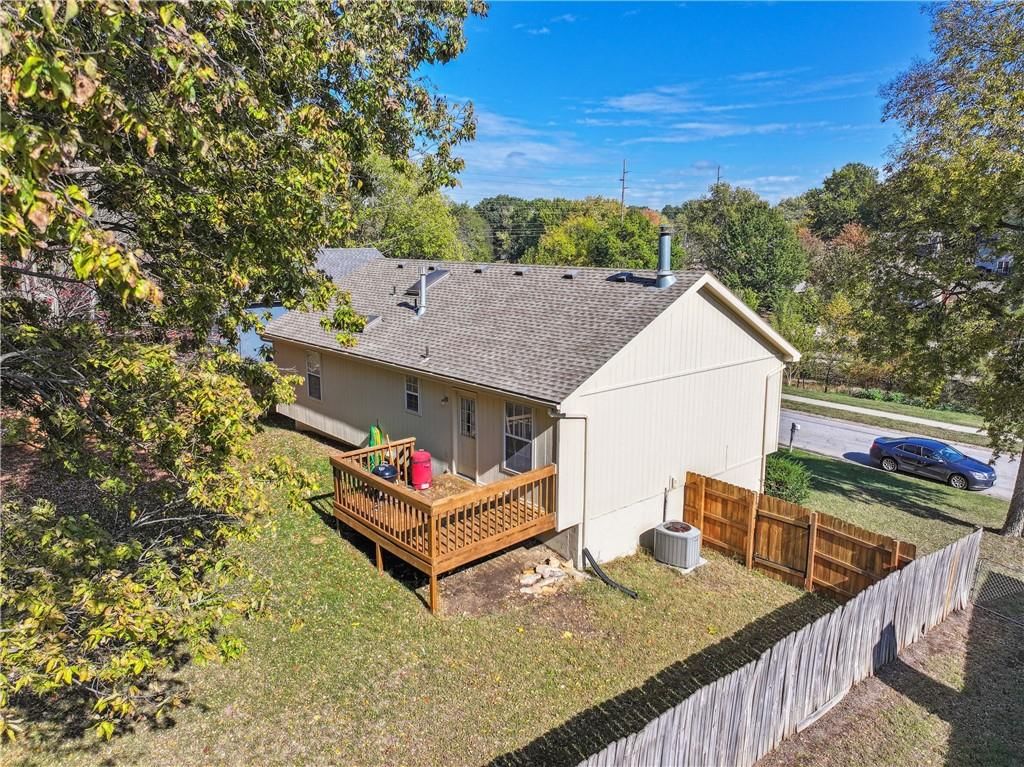 1023 N Van Mar Drive — photo 41