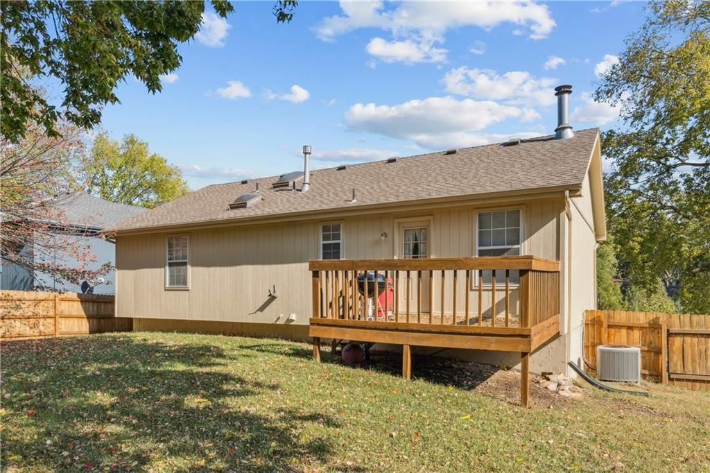 1023 N Van Mar Drive — photo 43